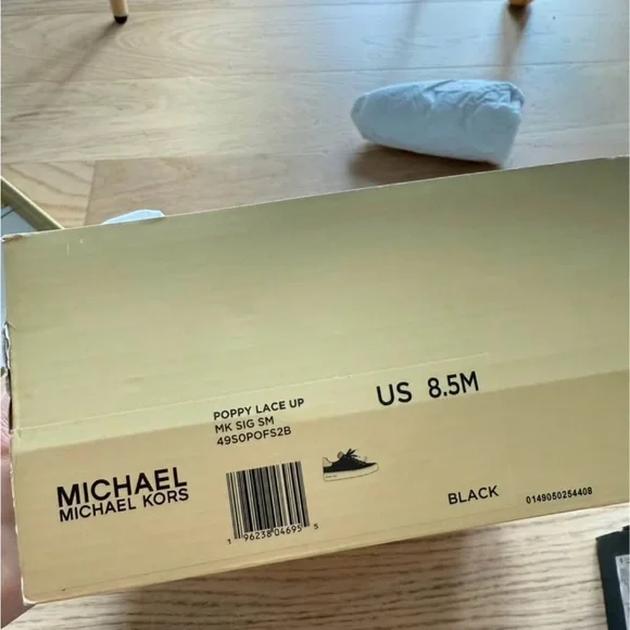 Michael Kors Sneakers - Picture 3 of 3